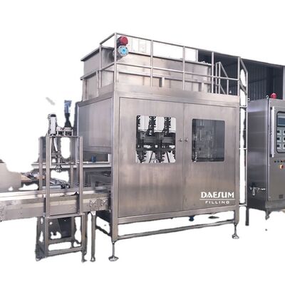18-40L Jerrycan Fully Automatic Liquid Filling Machine Line 4/6 Lance 400-600bph for Chemicals Oil Electric Motor Gear PLC